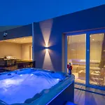 Alykes - Prv Jacuzzi Apartmán Potamós