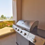 Alykes - Prv Jacuzzi Apartmán *