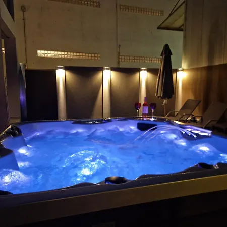 Alykes - Prv Jacuzzi Potamós