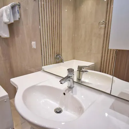 Alykes - Prv Jacuzzi Corfu (city)